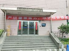 房子3房南北通透.适合老人小孩入住.视野开阔.采光充足