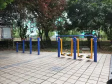 回国就是为了卖房,价格好商量,出价就可以见面谈