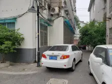 地铁口一楼大院子采光充足沧实振华