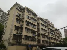 小区后排位置,中间楼层,出门双轨交,交通便利,对面泾南公园