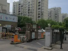 小区位置很好,视野绿植很治愈,自带诗意和烟火气