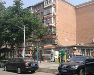 西井特钢楼两居室南北通透中间楼层
