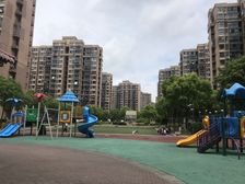 位置好方便看房自住诚心出售中间户型