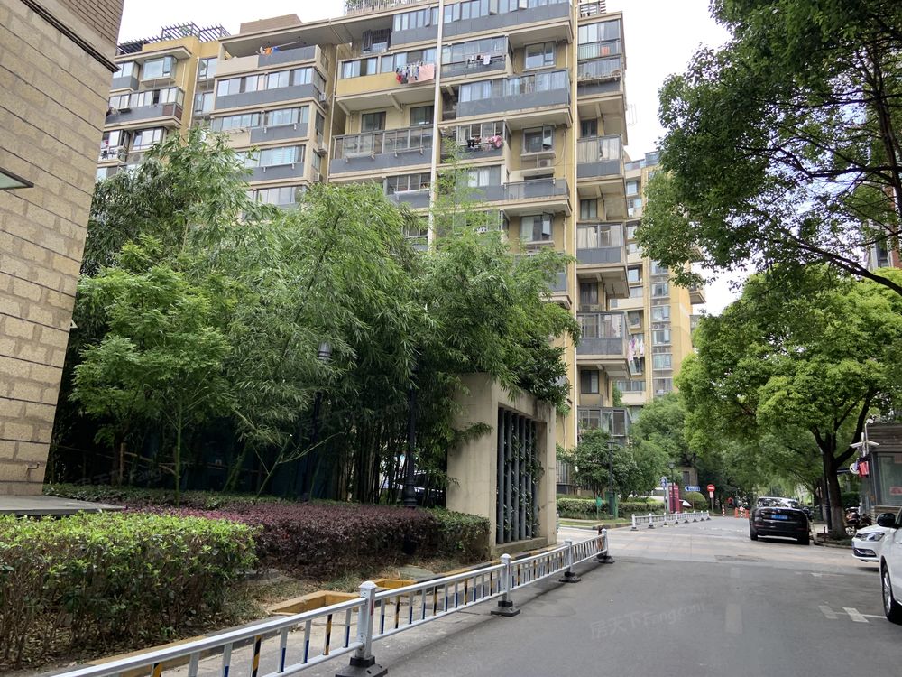 小区相关图