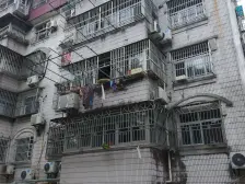 带采光天井,大两房,环境优美,居家装修,诚意出售