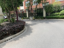 别墅小区、小区只有两栋楼有的户型、离地铁近