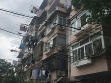 一梯两户,采光无遮挡,交通便利,生活设施齐全。