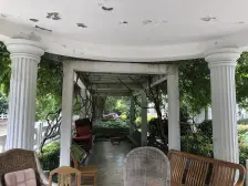 1998年商品房,电梯房,地铁口,公园旁,诚意出售