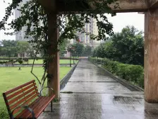 户型方正带花园和车位,采光好,配套成熟出现方便。