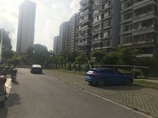 此房手续齐全,格局好,采光好,无遮挡,出行方便