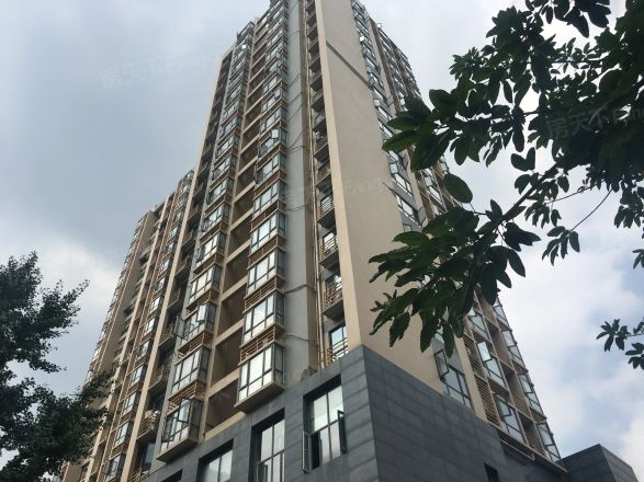 榜样实景图