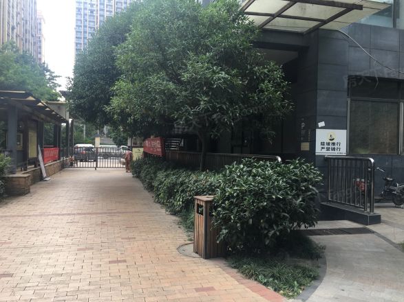 榜样实景图