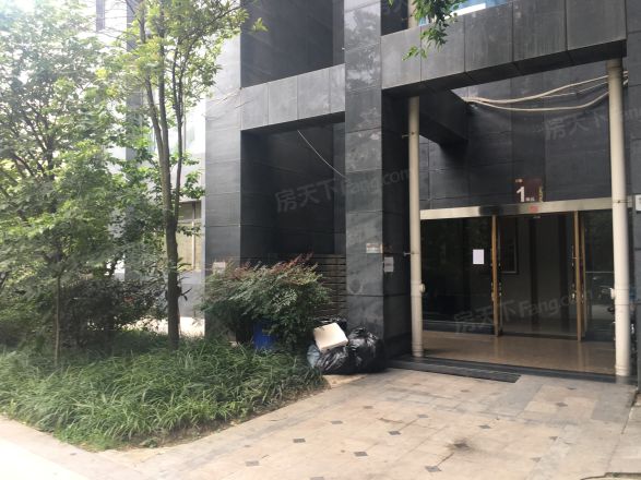 榜样实景图
