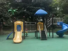 小区中间位置,产权车位,户型好!电梯好楼层!采光好!