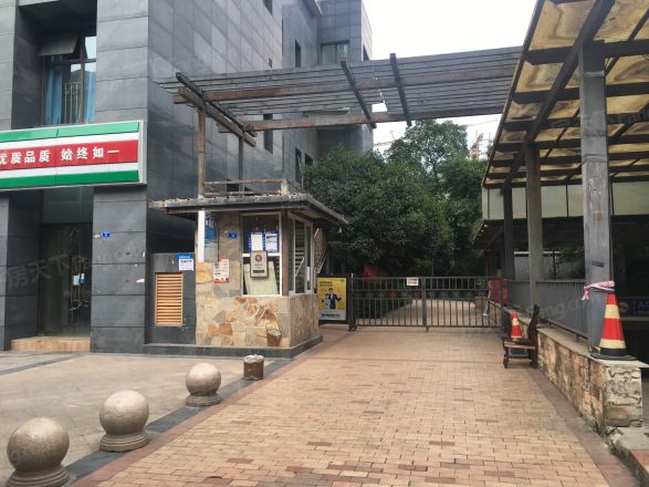 榜样实景图
