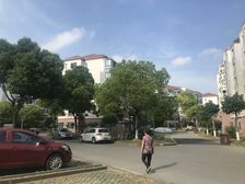 此房手续齐全,格局好,采光好,无遮挡,出行方便