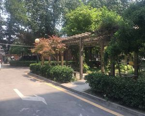三里屯北小街2室1厅南北