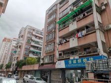 电梯3房,一梯两户,南北对流,小区中间