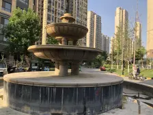 二院旁 四居室 南北通透 一楼带院 花园洋房 拎包入住