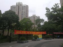 电梯房,大两房,环境优美,精装修