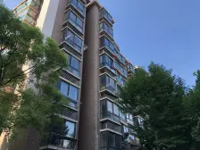 叠墅附阁楼和露台 看房方便 诚意出售