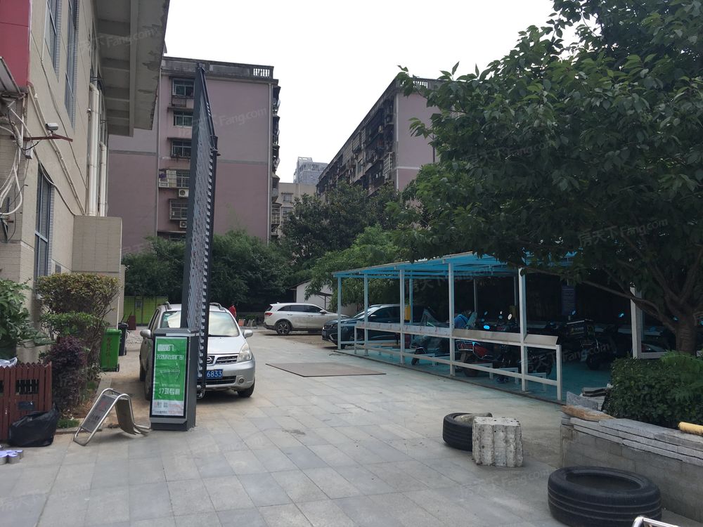 小区相关图