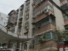 郑大南门旁,正岩俊园,双气通透采光好,电梯小高层