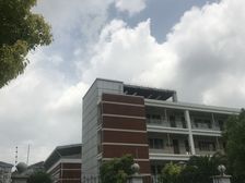 此房满五年,全南格局,位置安静不靠路,户型方正