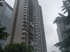 顶楼 彩光好 户型方正没有浪费空间 交通便利