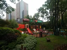 照母山博雅东一楼带100平花园中介费6666