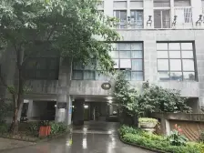 房子精装修,可拎包入住,业主诚心出售