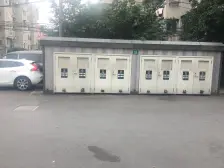 一楼带天井,满五年精装修可拎包即住。