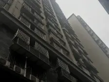 两路口桂花园血库57电梯三房出行方便拎包入住。