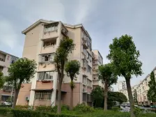 欧风家园沿河位置59平精装大一房,税费少中间楼层