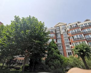 玉兴园板楼2层跃3层的复式得房率92%很安静