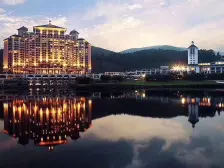 东莞球会 御林山 4.5米 边位毛坯LOFT公寓 随时看房