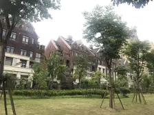 上叠别墅,小区中间位置,百万精装,诚意出售