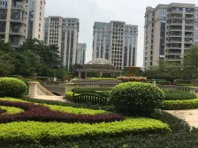 客厅朝南带阳台,户型方正,明厨明卫,采光好