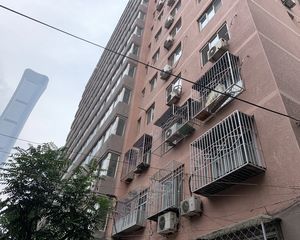 建国路100号3室1厅南