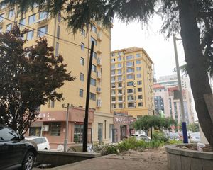 平安街 南北通透三居室 4楼不是顶楼