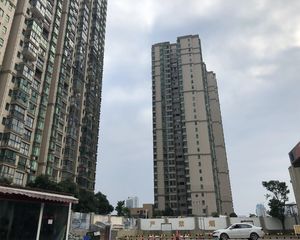 一线江景,房东自装,全房中氧空调,家电齐全