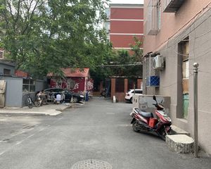 建国路100号2室1厅南北