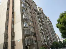 15号线地铁口电梯高区大一房,户型方正全明,空间宽敞