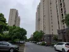 不靠马路,中间位置,采光好,税费各付,落地窗