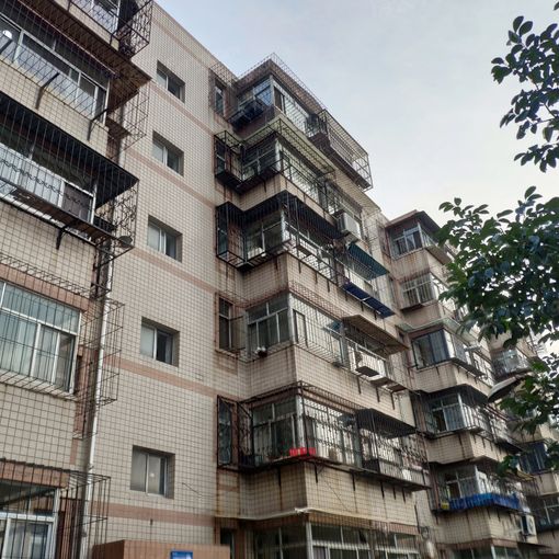  �ɻ���Է3��1��1���ϱ�����900.00Ԫ/�³��� 