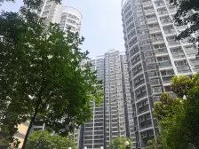 大面积房源,精装修,业主诚心出售。