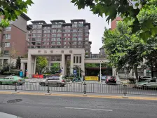 朝南户型,采光好 地铁口200米 诚心卖