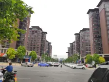 交通便利,地铁口旁,商场旁,出行便利,购物方便