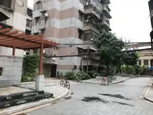 是个老旧小区不光占据区位置,而且尽享区成熟配套