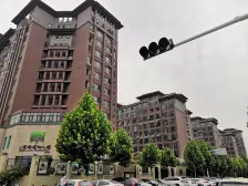 贾鲁河畔,一二楼复式,精装,南北带院